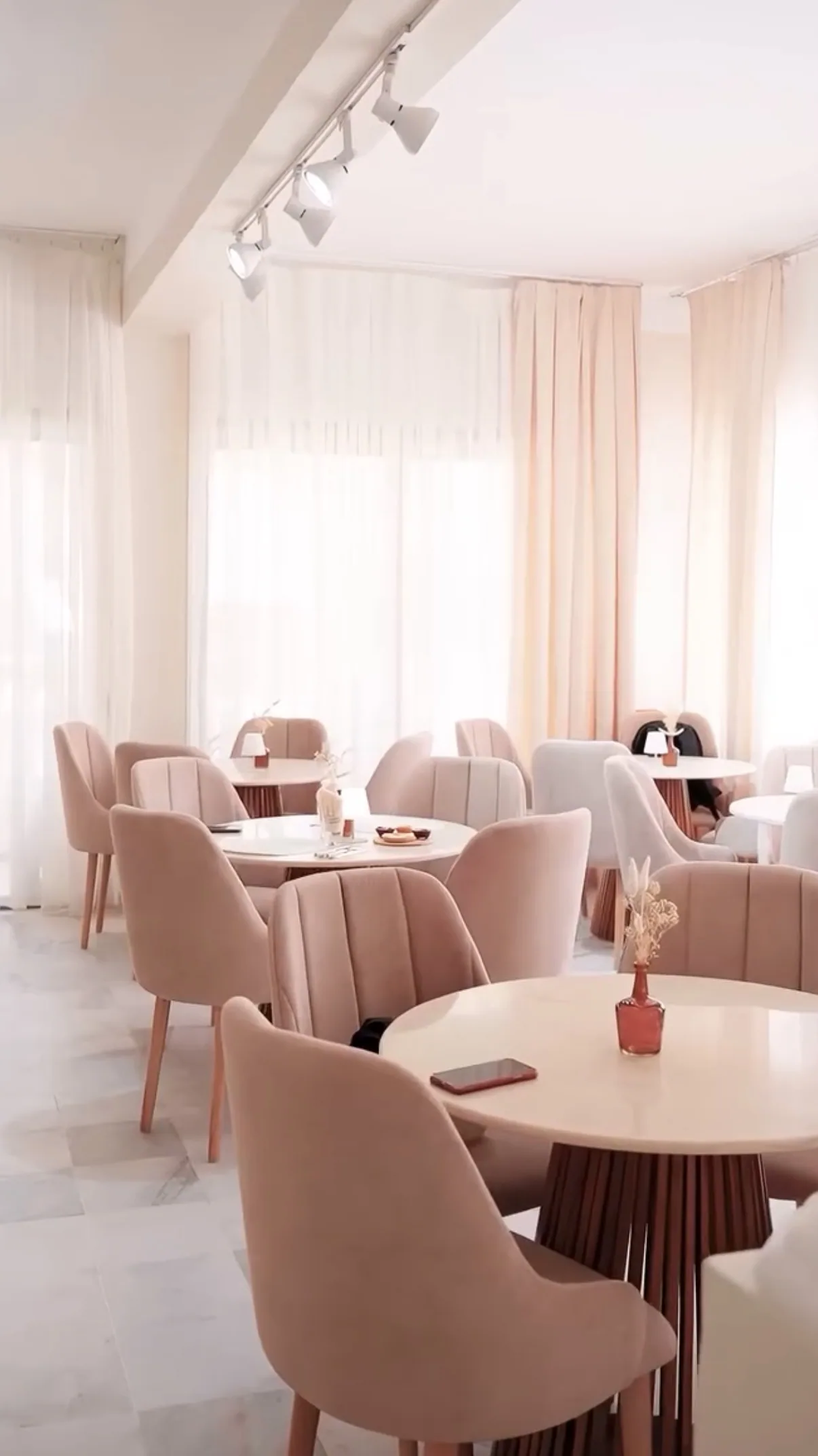 La Villa Parisienne – 2